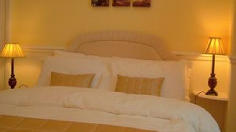 <b>The Daylesford Room</b>
