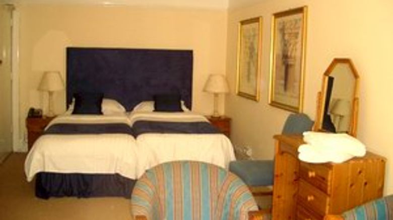 <b>The Yenton Hotel and Restaurant Room</b>