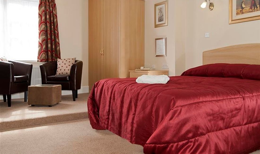 The Lord Lister Hotel Room