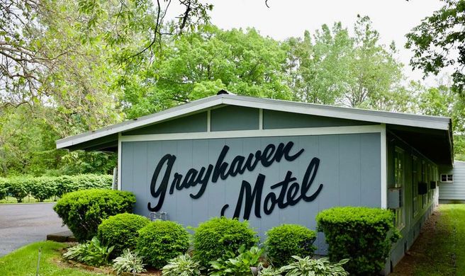 Grayhaven Motel Exterior