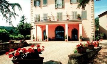 Villa La Grotta