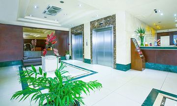 HR Esmeralda Luxor Hotel