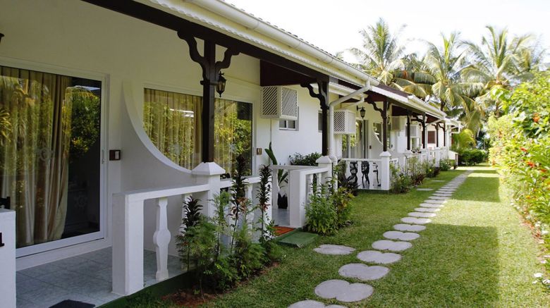 Le Relax Beach Resort Exterior
