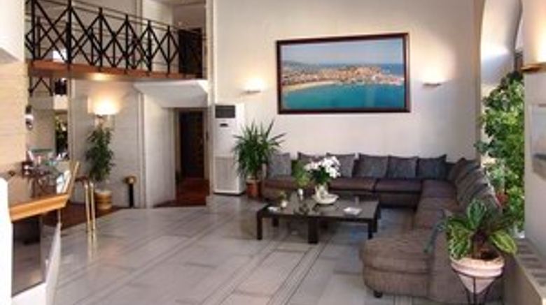 <b>Hotel Fortezza Lobby</b>