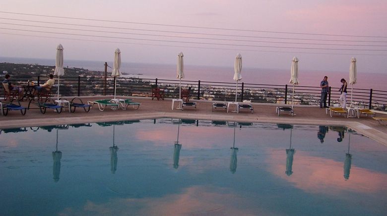<b>Amazones Village Suites Pool</b>