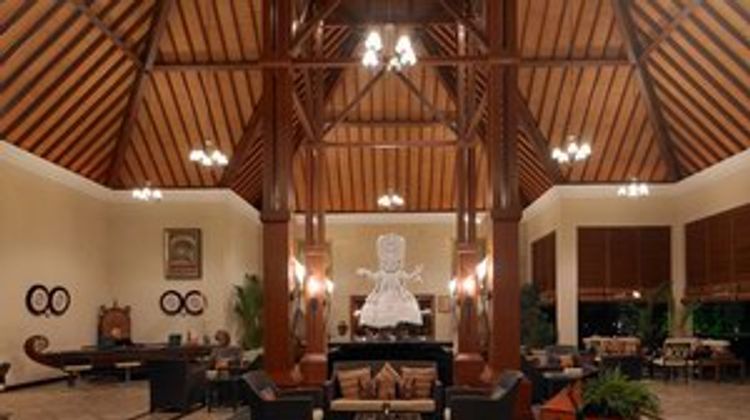 Zuri Kumarakom Kerala Resort & Spa Lobby