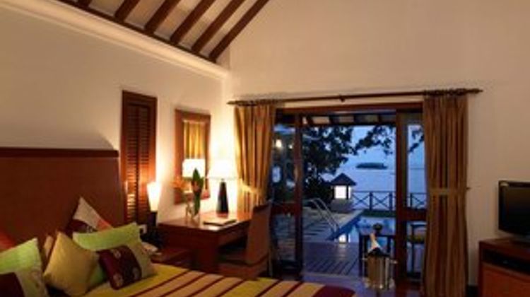 Zuri Kumarakom Kerala Resort & Spa Suite