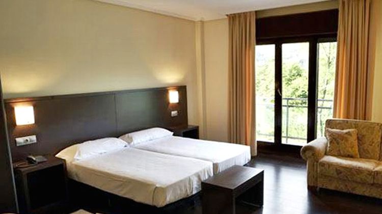 Euba Hotel Room
