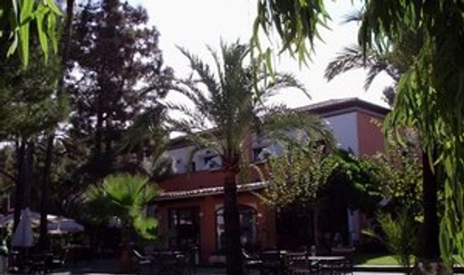 La Racona Hotel Exterior