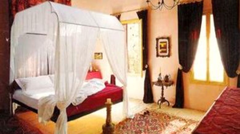<b>Marco Polo Mansion Room</b>