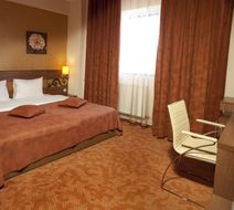 RIN Central Hotel Room