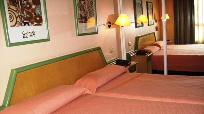 <b>Hotel Puente Romano Room</b>
