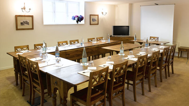 <b>Hotel du Tumulus Meeting</b>