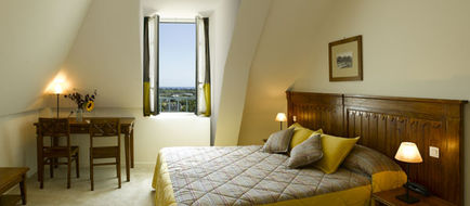 Hotel du Tumulus Room