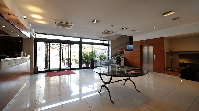 <b>Magri's Hotel Lobby</b>