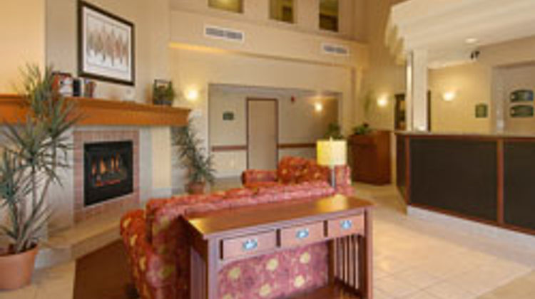 Super 8 Sainte Agathe Des Monts Lobby