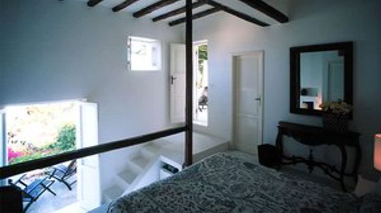 <b>Hotel Raya Suite</b>