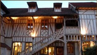 Le Maison de Rhodes