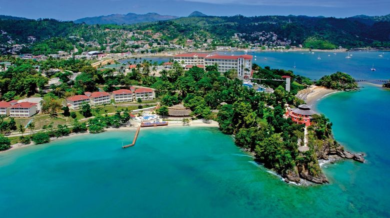 <b>Bahia Principe Grand Cayacoa Exterior</b> <b>Bahia Principe Grand Cayacoa Exterior</b>