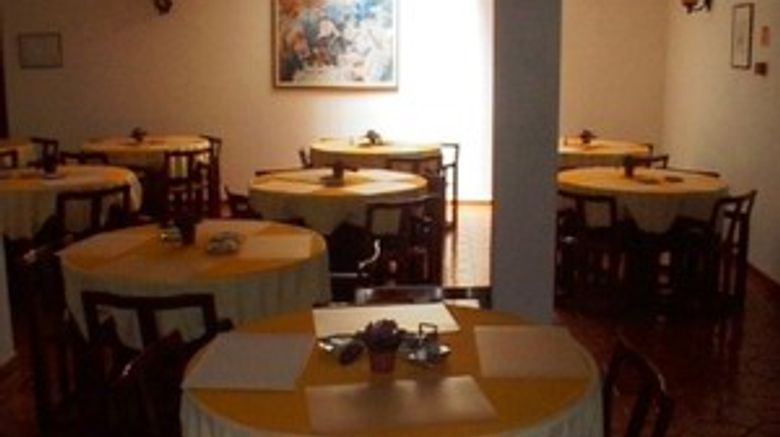 <b>Residencial Lagosmar Restaurant</b>