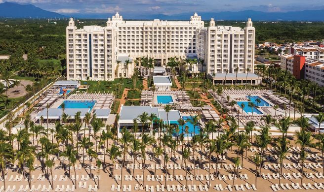 Hotel Riu Vallarta Exterior