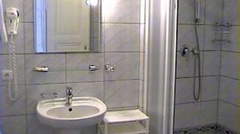 <b>Bishops House Hotel Health</b>