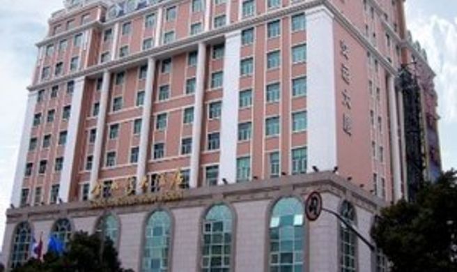 Golden River-View Hotel Exterior
