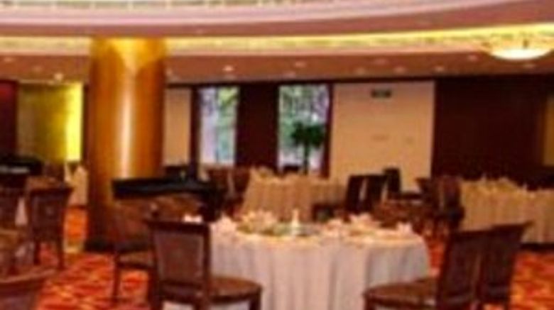 <b>New Phoenix Town Shanghai Restaurant</b>