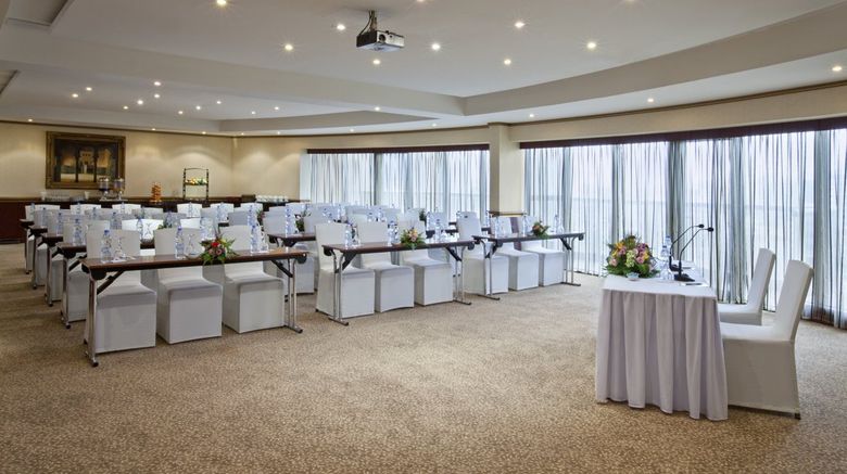 <b>Majestic City Retreat Hotel Meeting</b>