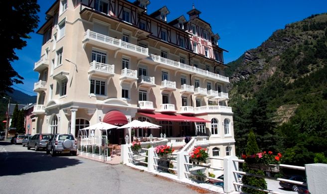 Golf Hotel Exterior