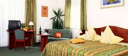 Hotel Saschas-Kachelofen Room