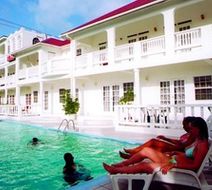 Bay heights Escape Pool