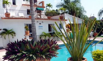 Hotel Bajo el Volcan