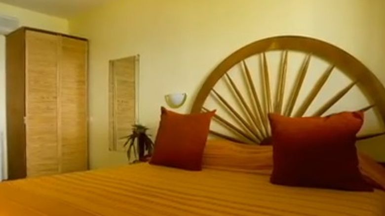 <b>Tamarind Tree Hotel Room</b>