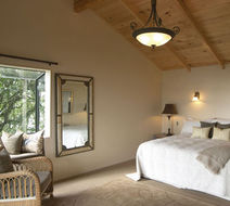 On the Point - Lake Rotorua Room