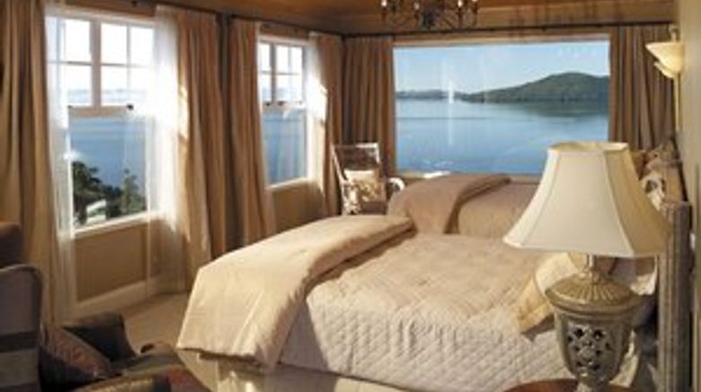 <b>On the Point - Lake Rotorua Suite</b>