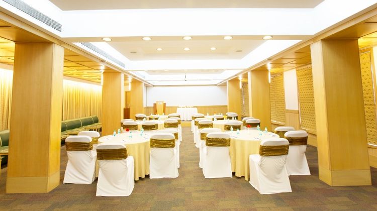 E Square The Fern Pune Series By Marriot Banquet