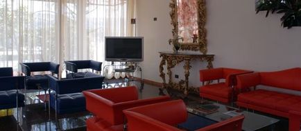 Recina Hotel Lobby