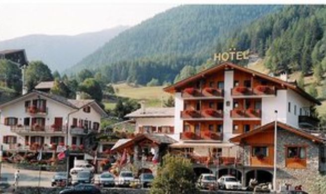 Hotel Beau Sejour Exterior