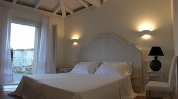 Tarthesh Hotel Room