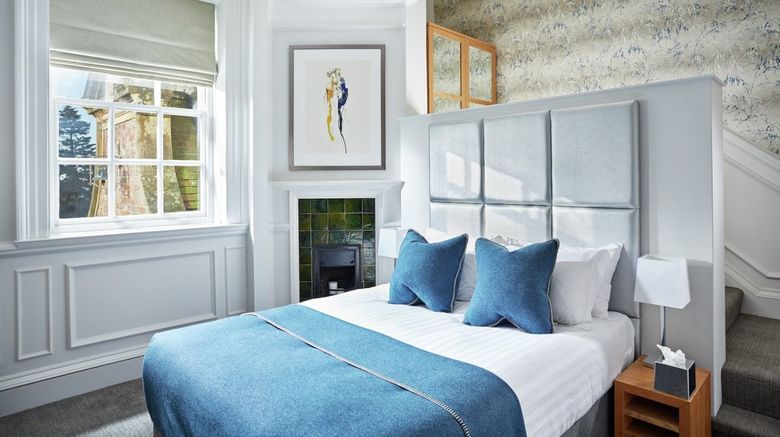 <b>Barnett Hill Hotel Room</b>