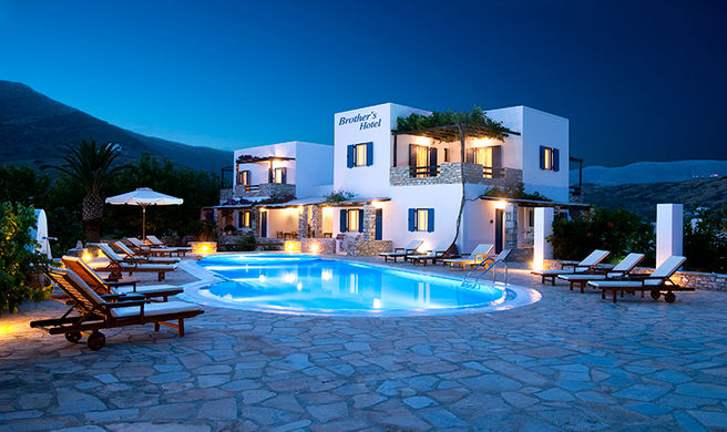 Brothers Hotel Exterior