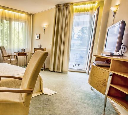 Hotel Set Room