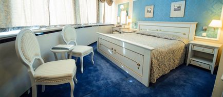 Ambassador Hotel Suite