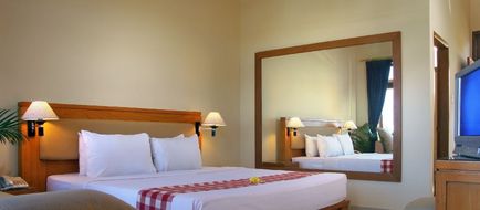 Febri's Hotel & Spa Room