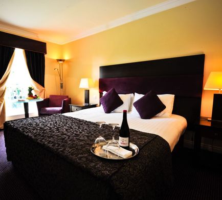 Athenaeum House Hotel Room