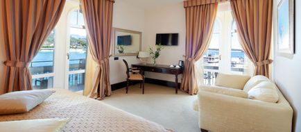 Arbiana Hotel Room