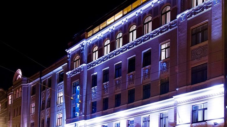 City Hotel TEATER Exterior