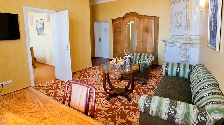 <b>City Hotel TEATER Suite</b>