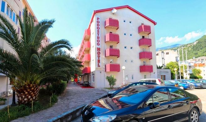 Hotel Podostrog Exterior